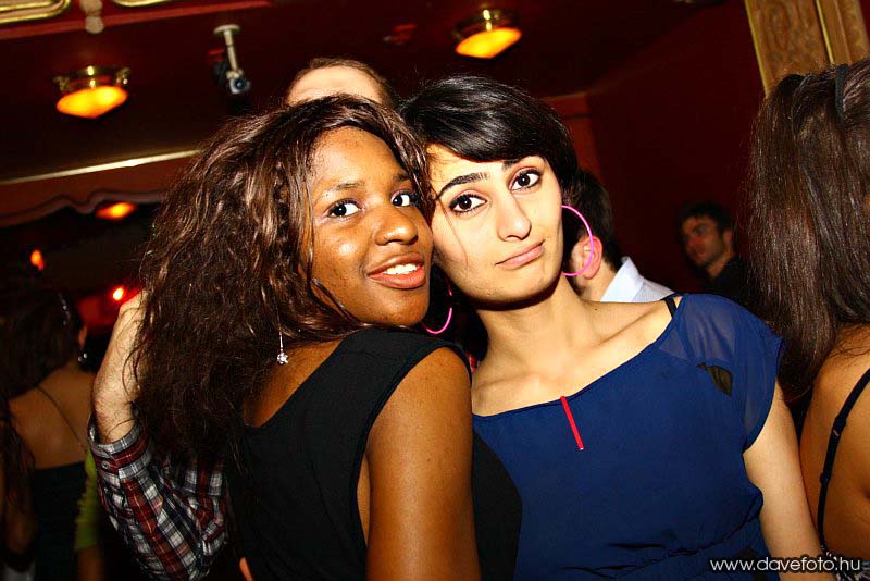 intparty_1022_005