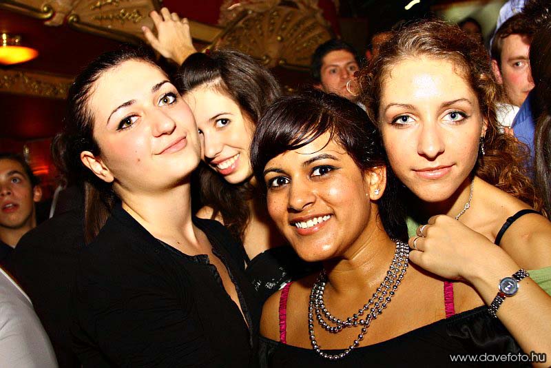 intparty_1022_019