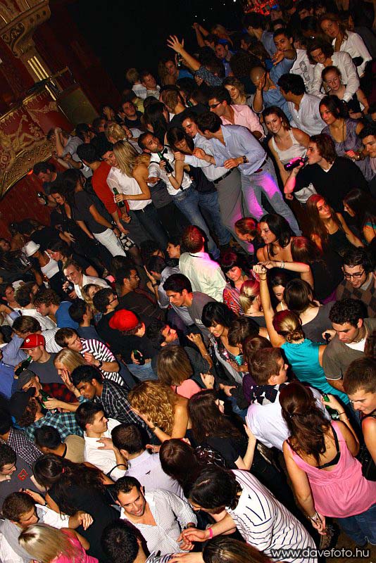 intparty_1022_028