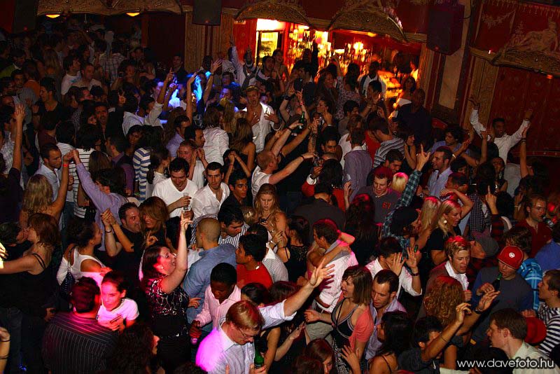 intparty_1022_031