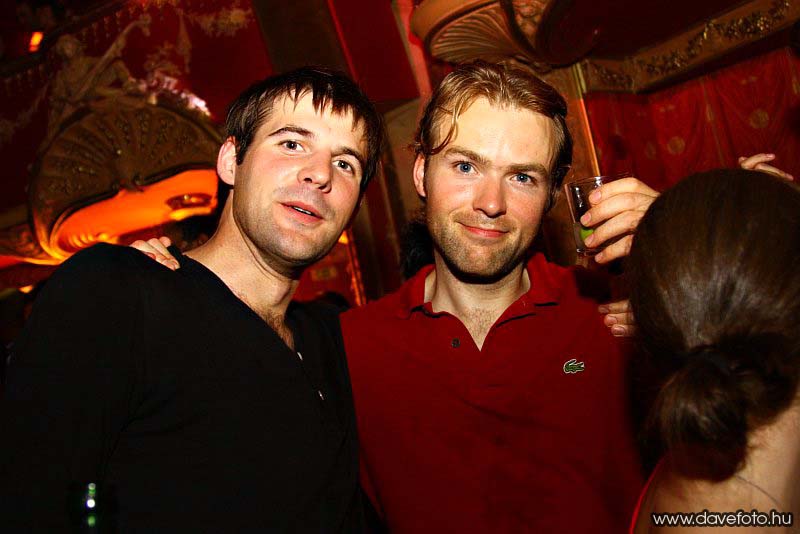 intparty_1022_046