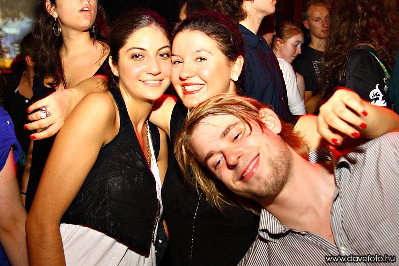 intparty_1022_052