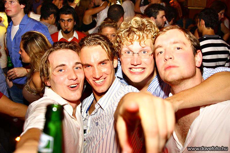 intparty_1022_083